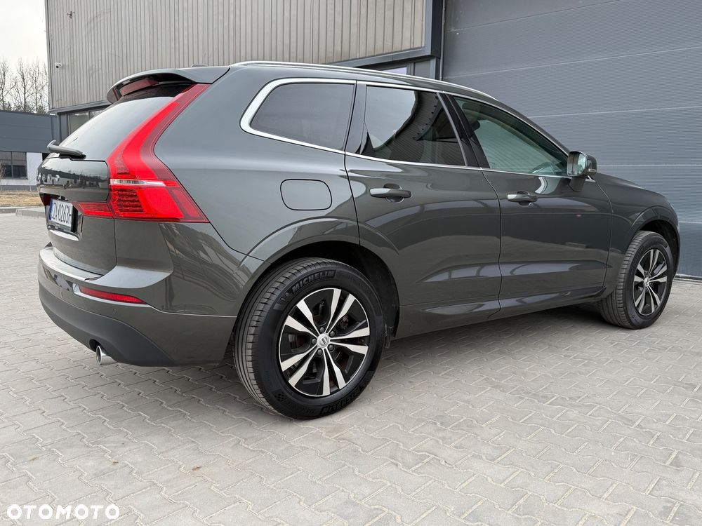 Volvo XC 60 B4 B Geartronic Momentum Pro - 26