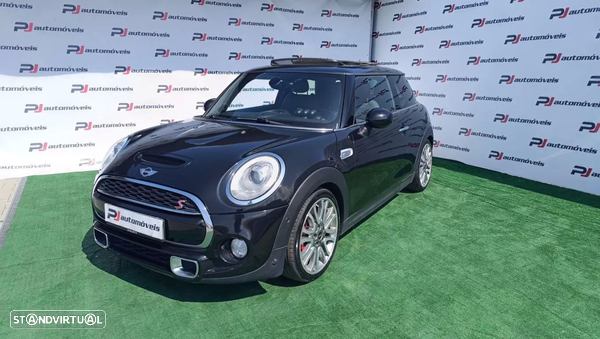 MINI 3 Portas Cooper SD Auto Desportiva