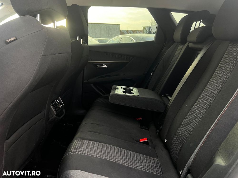 Peugeot 3008 1.2 PureTech 130 EAT8 Allure Pack - 28
