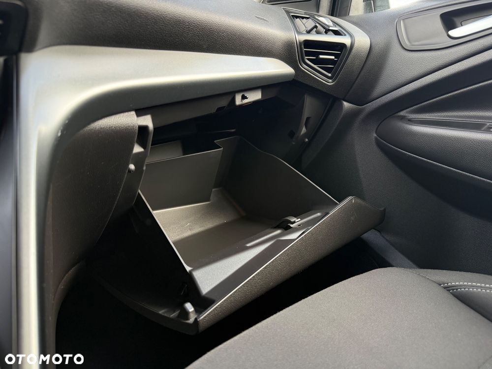 Ford Kuga 1.5 EcoBoost 2x4 Trend - 24