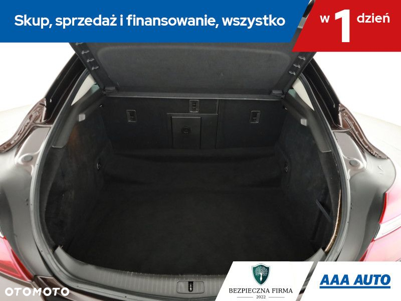 Opel Insignia - 17