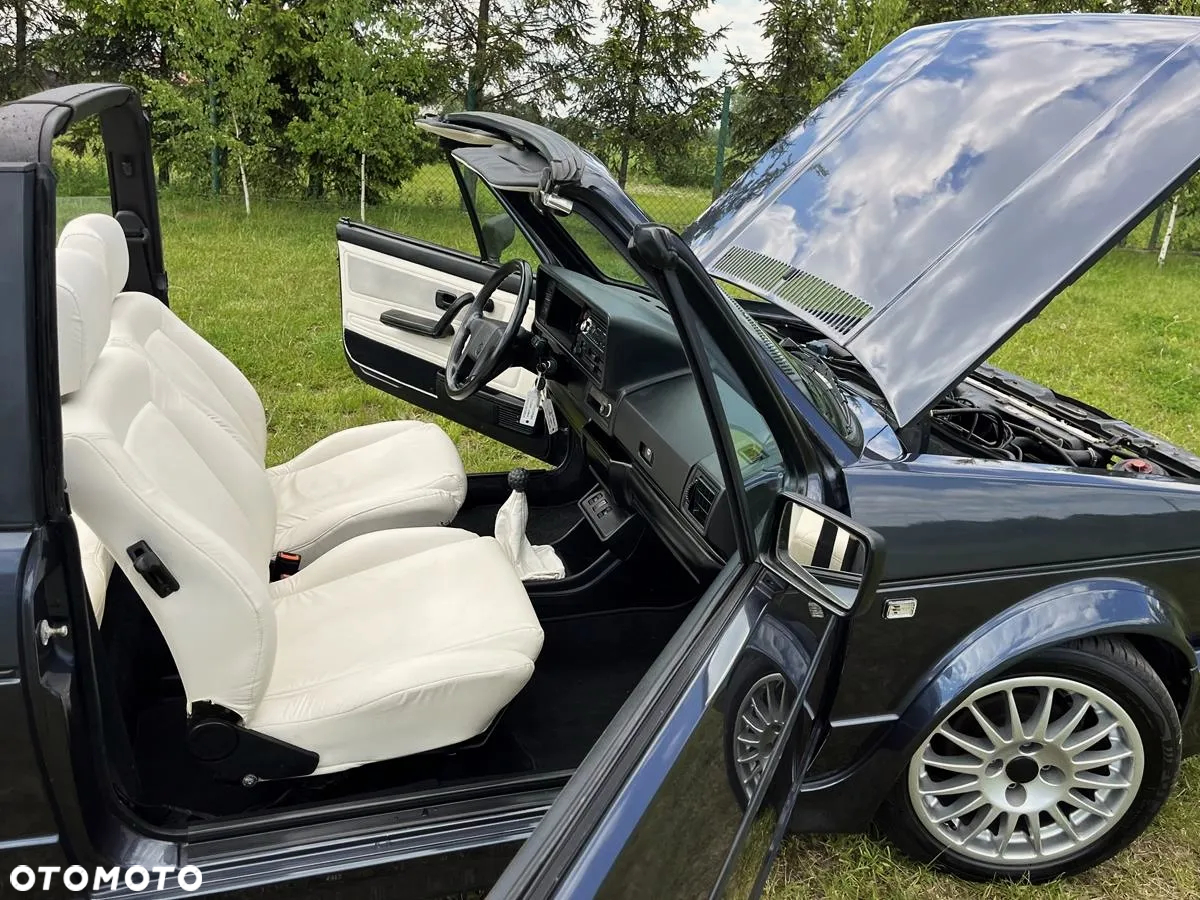 Volkswagen Golf - 11
