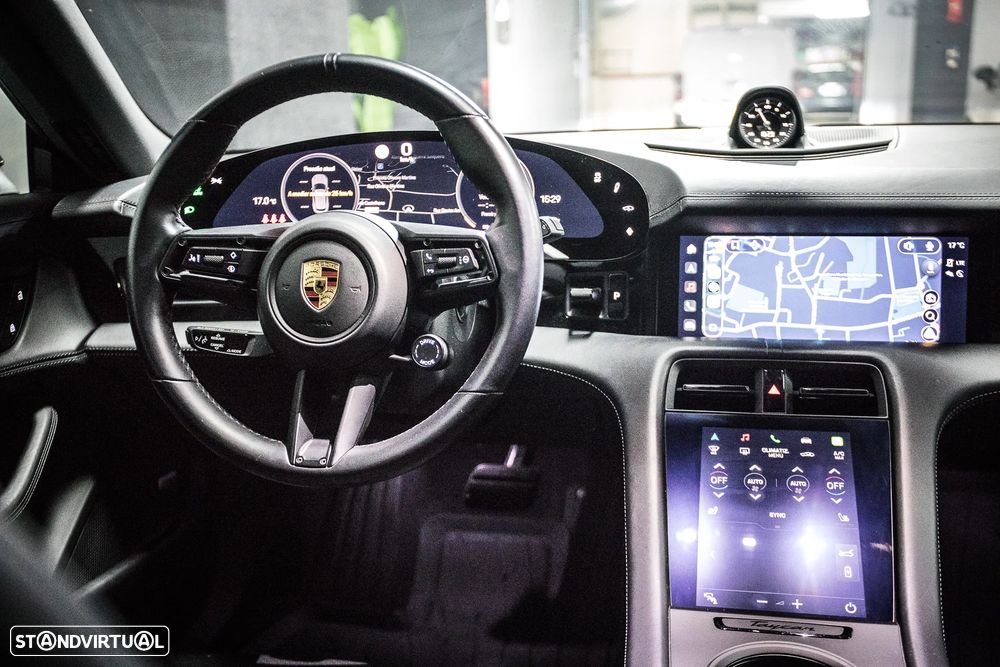 Porsche Taycan Sport Turismo Standard - 25