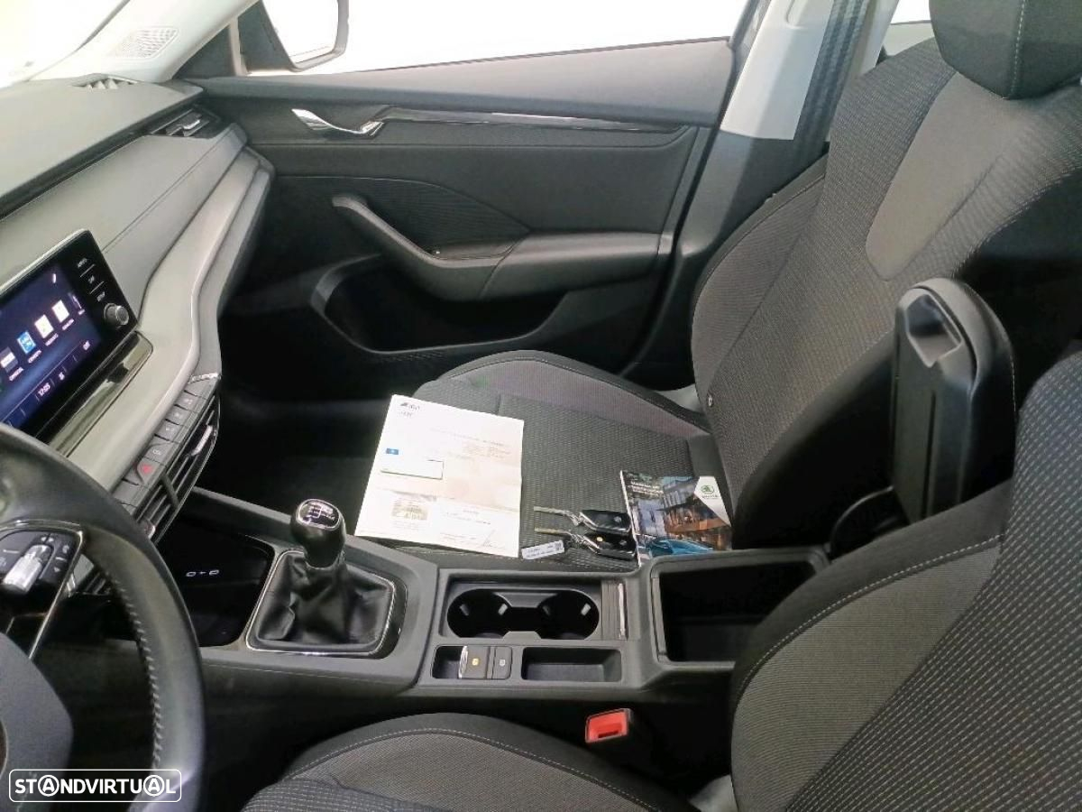 Skoda Octavia Break 1.6 TDi Ambition - 9
