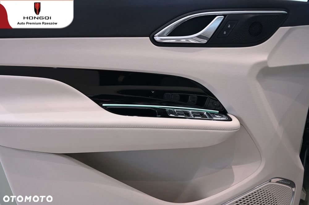 Hongqi HS3 2.0T AWD - 11