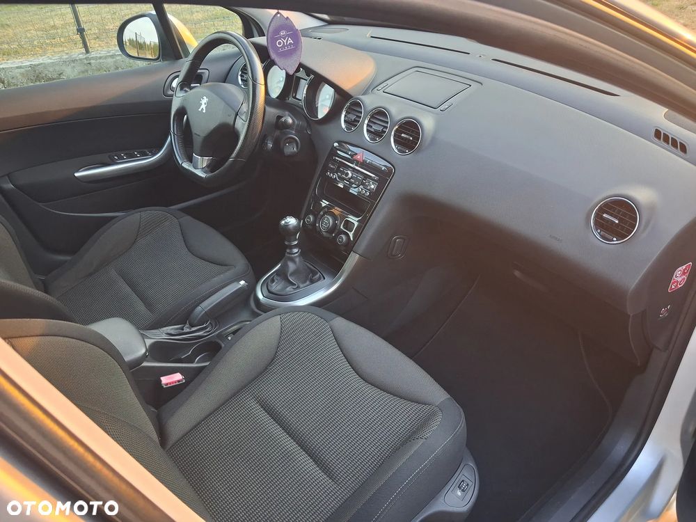 Peugeot 308 - 13