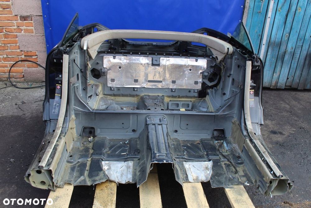 Ćwiartka błotnik tył tylny prawy Mercedes SL R230 W230 SL500 SL350 kol 197 - 11