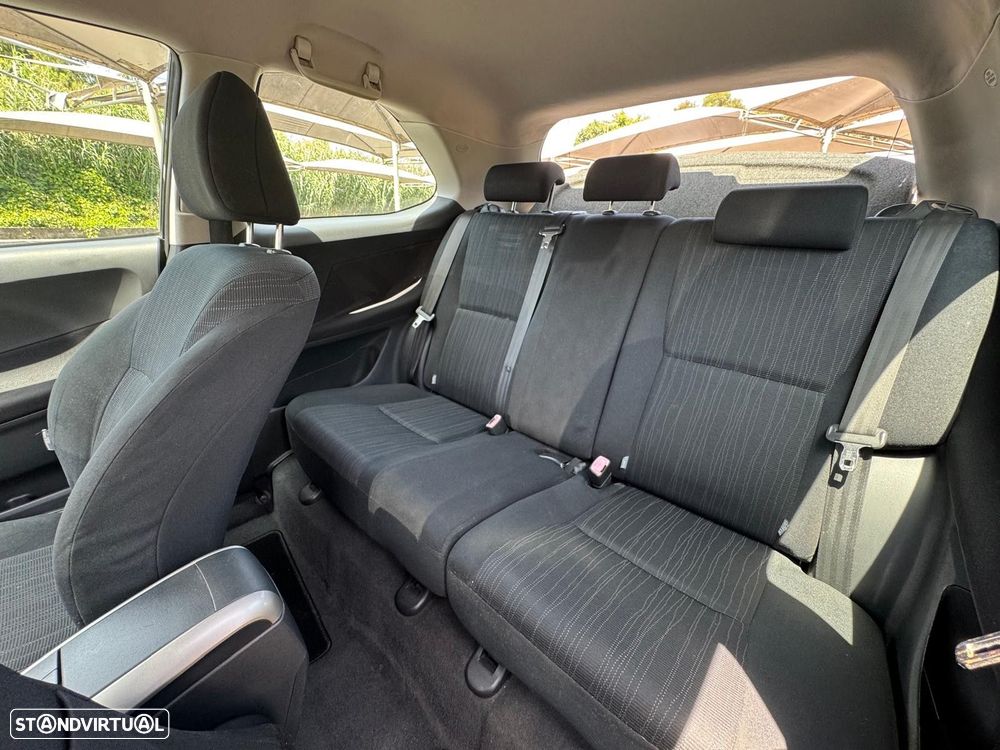 Toyota Auris 1.4 D-4D - 15