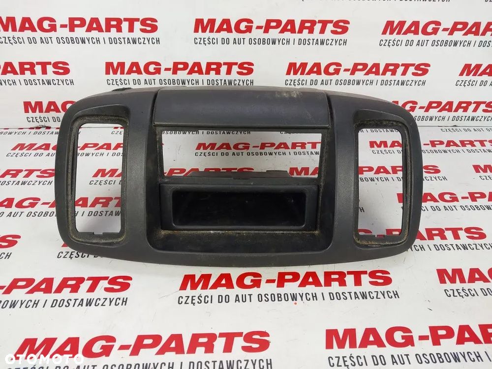 Schowek Półka Ramka Środkowa Konsoli Vivaro Trafic Primastar