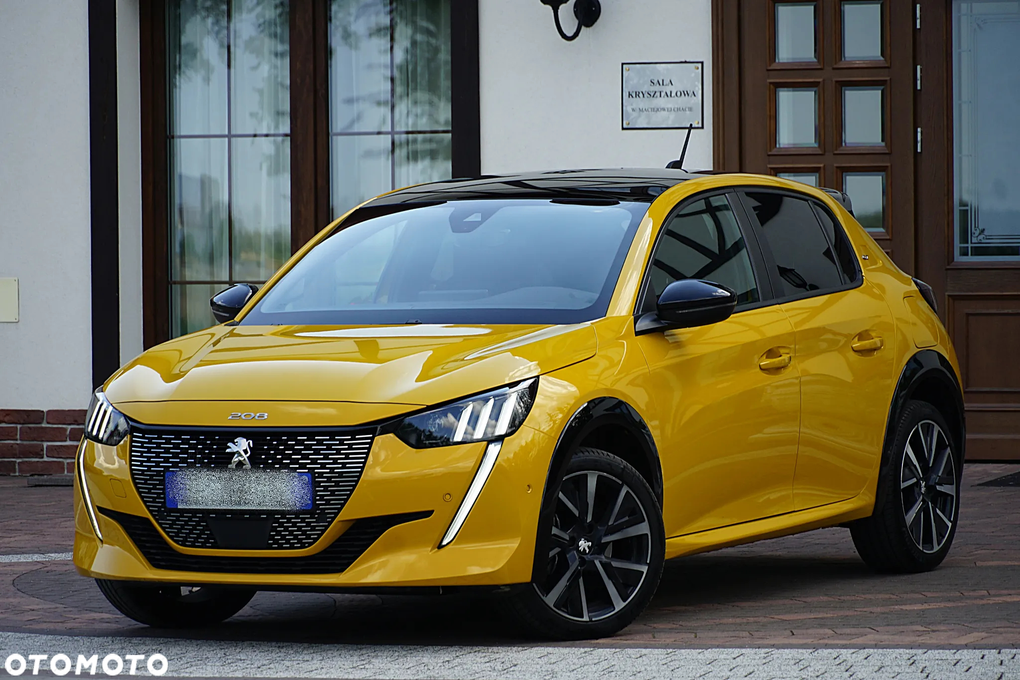 Peugeot 208 PureTech 100 EAT8 GT Pack - 4