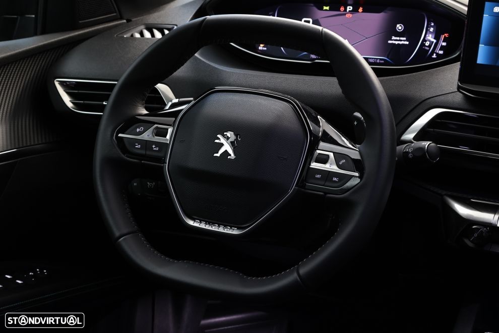 Peugeot 5008 1.2 PureTech Allure Pack EAT8 - 19