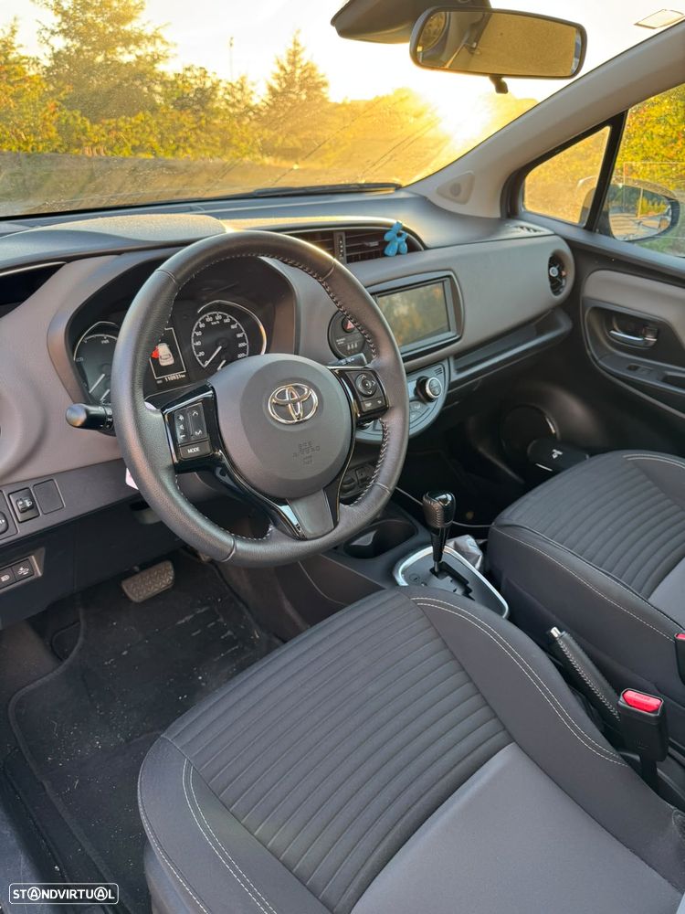 Toyota Yaris 1.5 HSD Comfort - 8