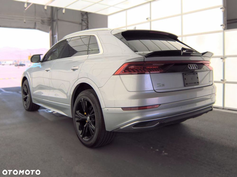Audi Q8 55 TFSI mHEV Quattro Tiptronic - 4