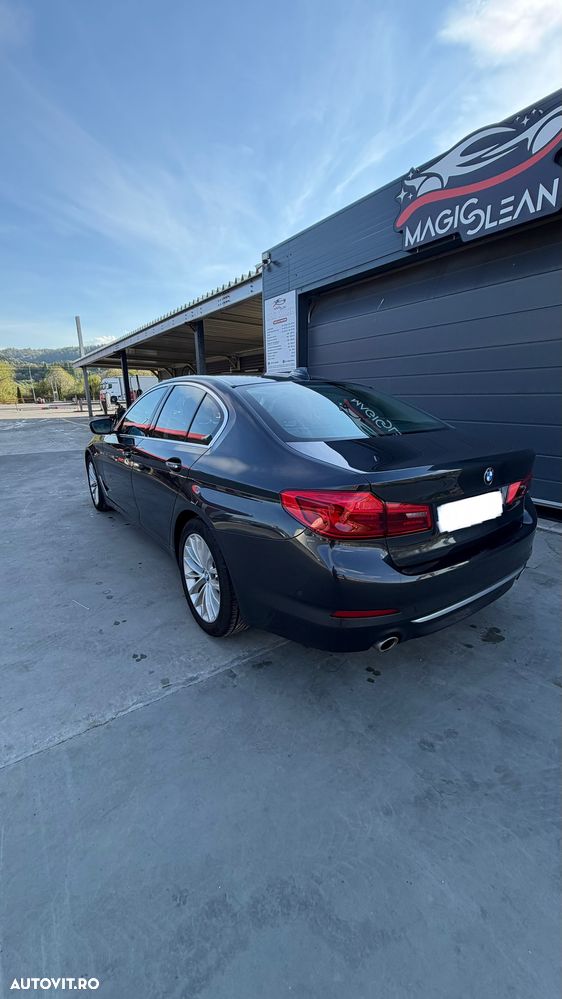 BMW Seria 5 520d Aut. Luxury Line - 4