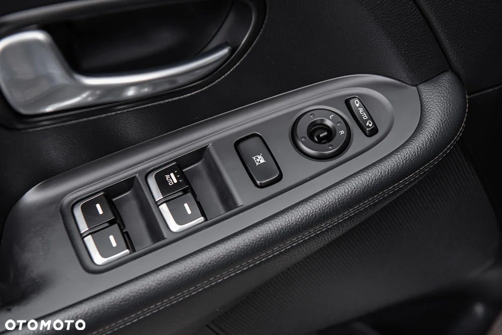 Kia Carens 1.7 CRDi L 7os - 20