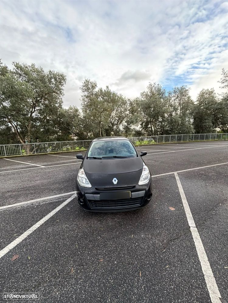 Renault Clio 1.5 dCi Dynamique S - 2