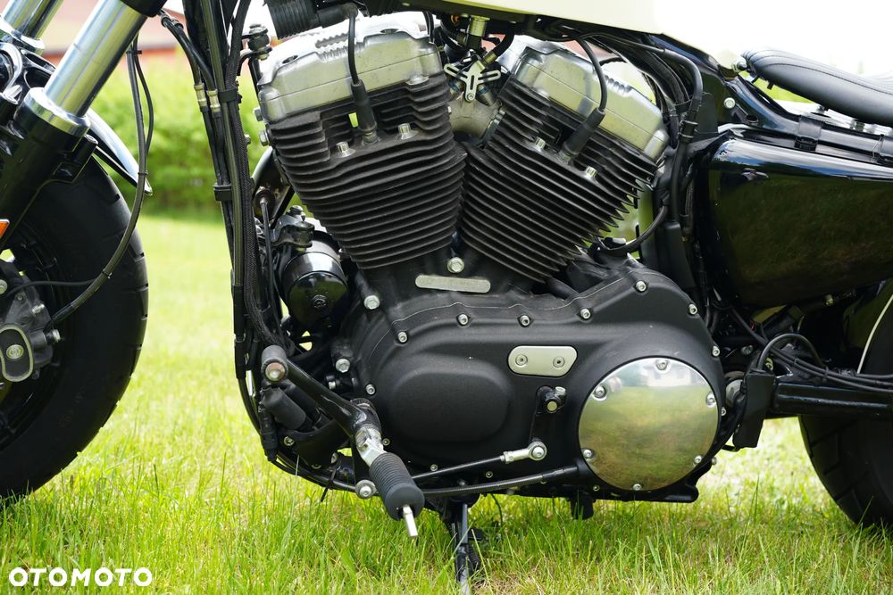 Harley-Davidson Sportster Forty-Eight - 9
