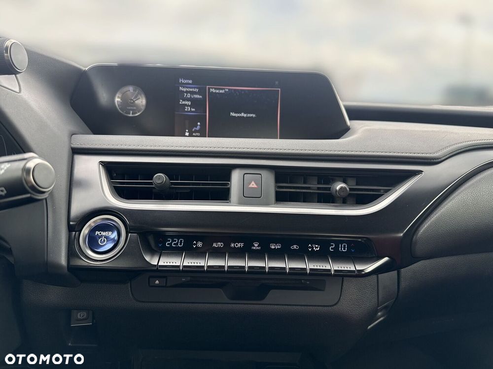Lexus UX - 20