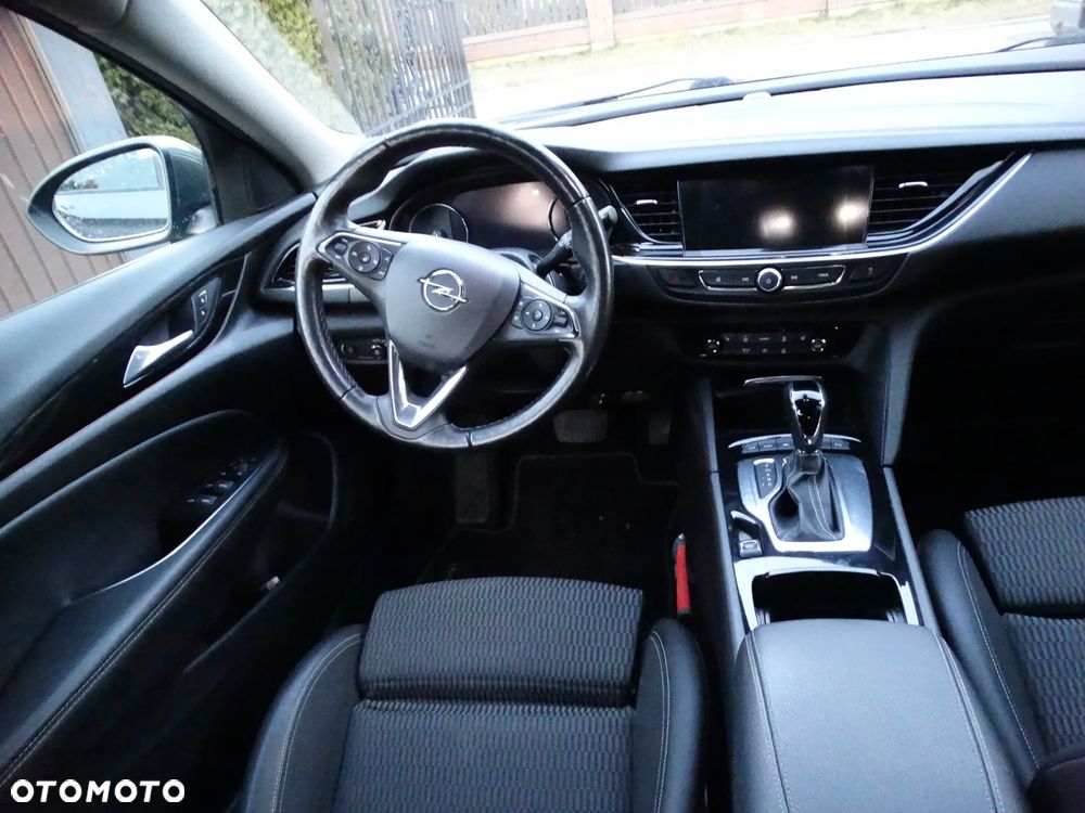Opel Insignia - 8