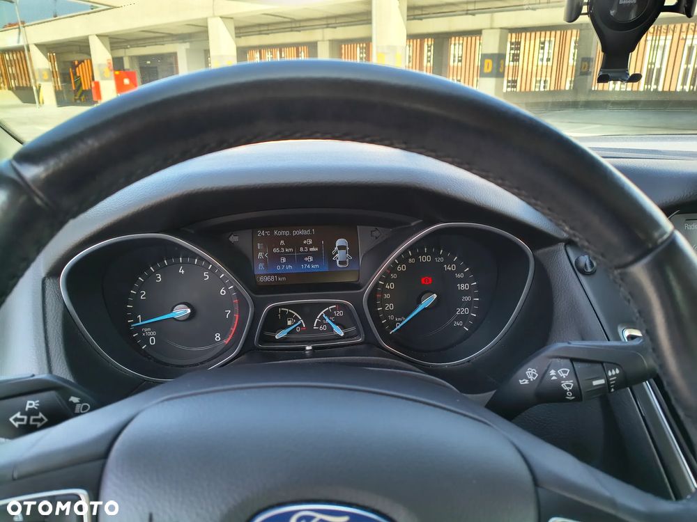 Ford Focus 1.6 Trend - 11