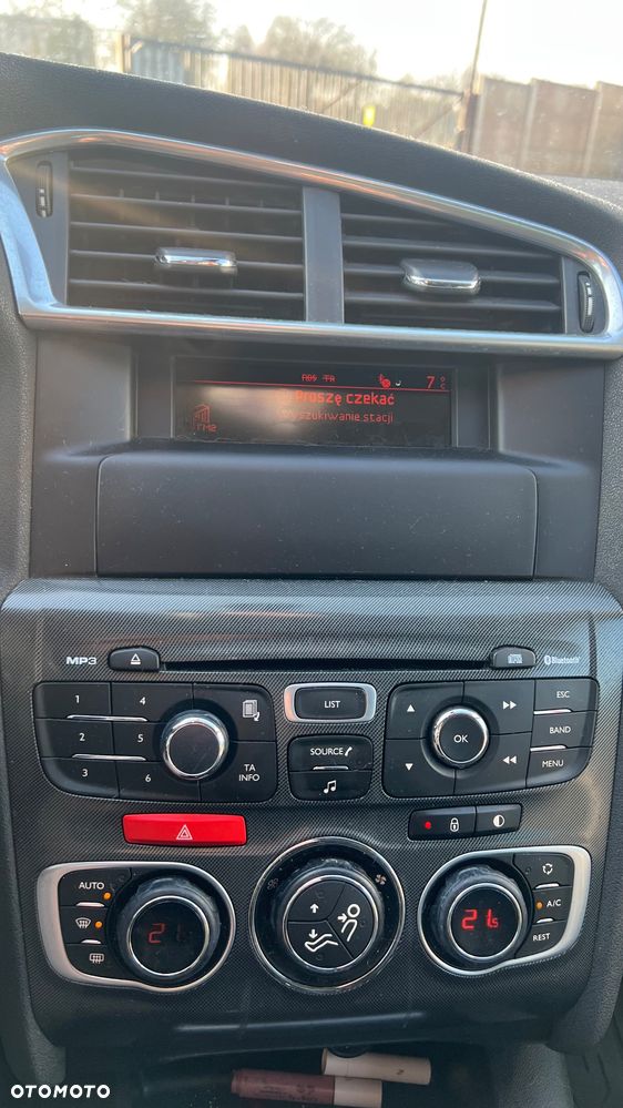 Citroën C4 1.6 HDi SX - 9