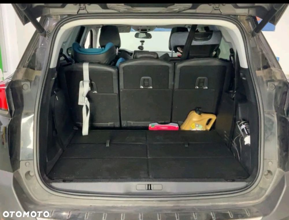 Peugeot 5008 - 5