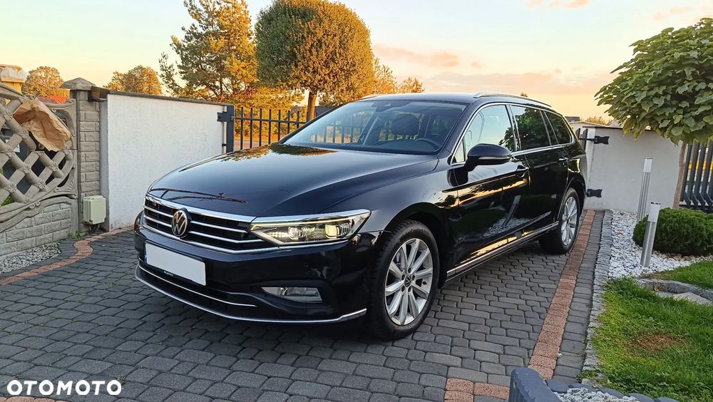 Volkswagen Passat - 1