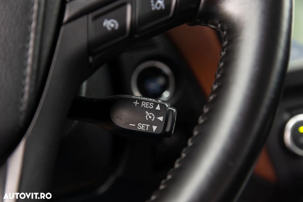 Toyota Avensis 2.0 D-4D Elegance Terracotta - 19