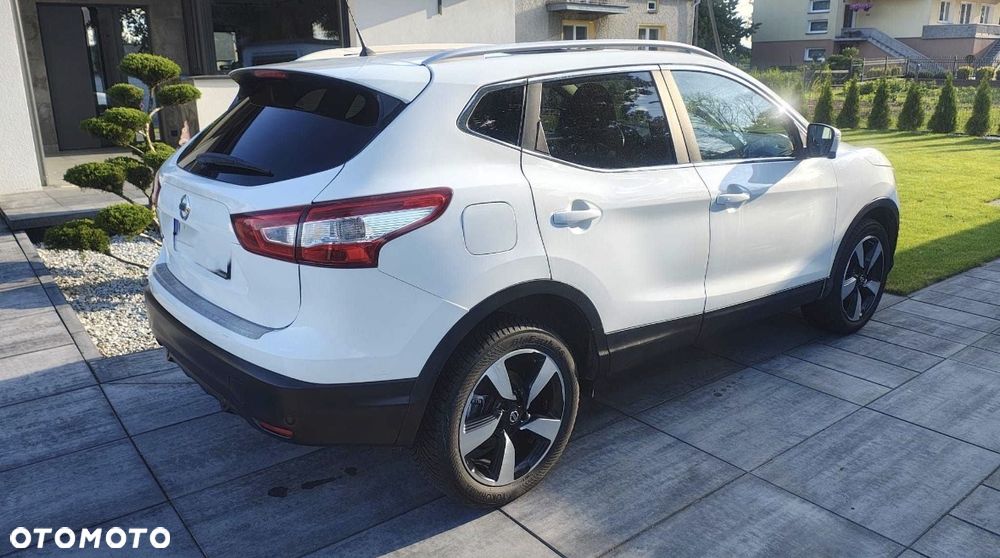 Nissan Qashqai 1.6 dCi 4 x 4 DPF Start/Stop tekna - 4