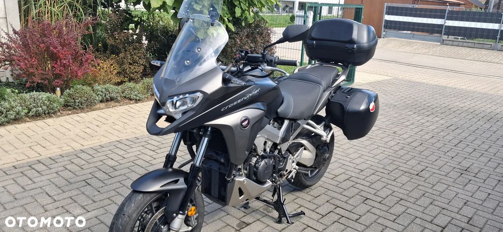 Honda VFR - 2
