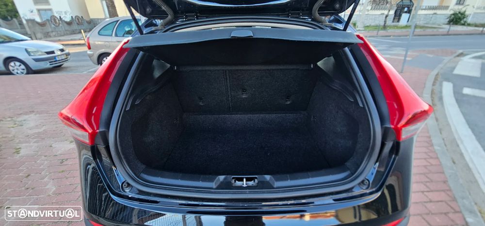 Volvo V40 2.0 D2 Momentum - 19