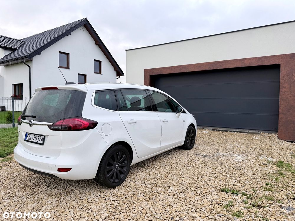 Opel Zafira 2017 photo 2