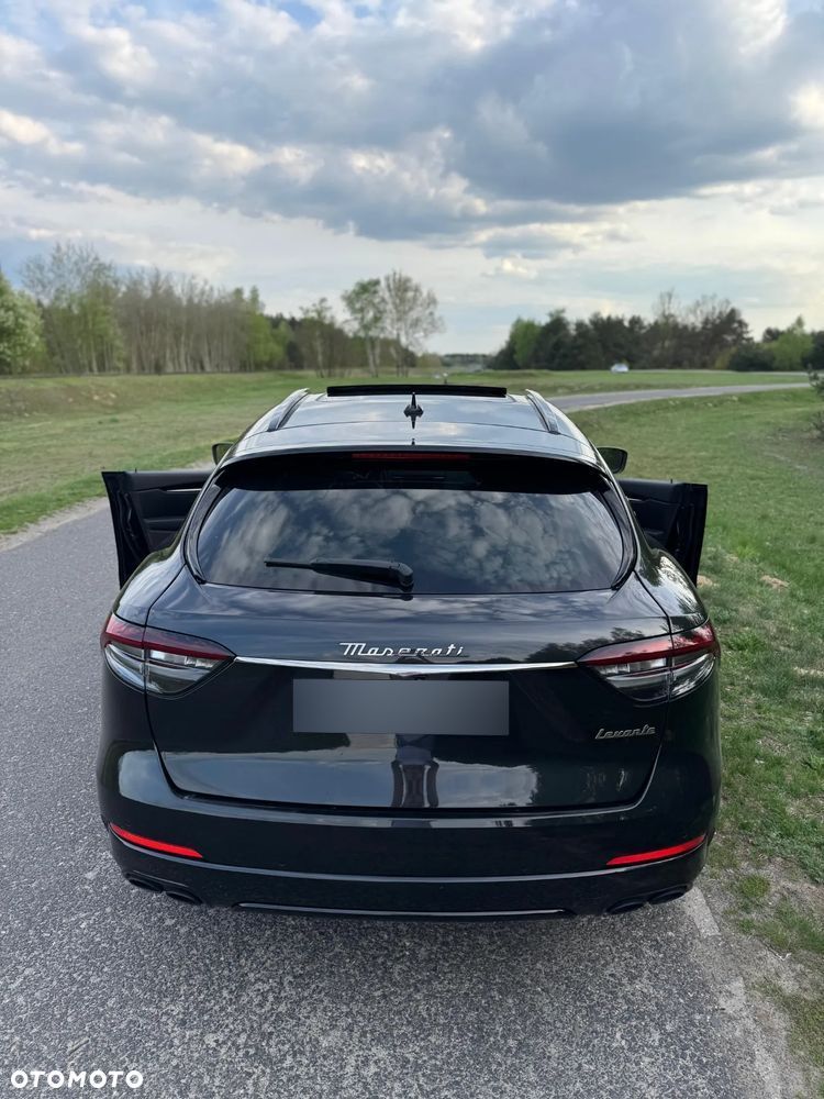 Maserati Levante Modena - 12