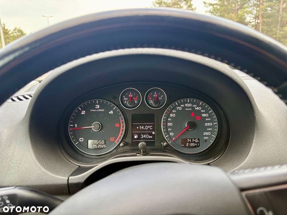 Audi A3 Sportback 1.6 TDI DPF Ambiente - 12