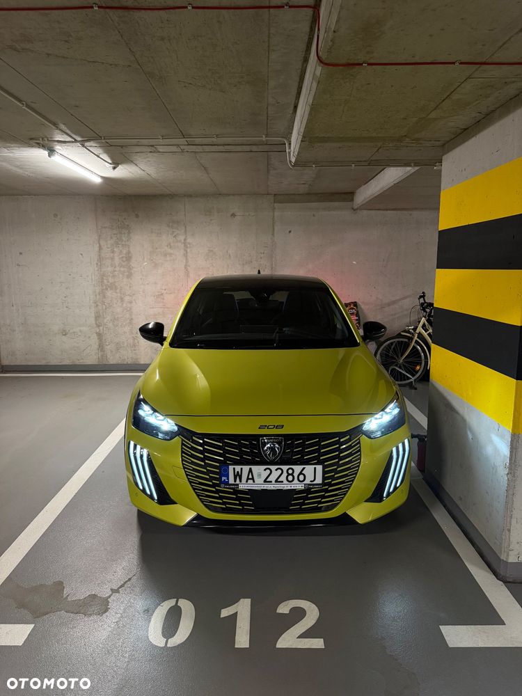 Peugeot 208 - 6