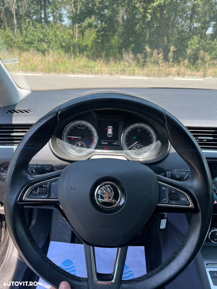 Skoda Octavia 1.6 TDI Clever - 8