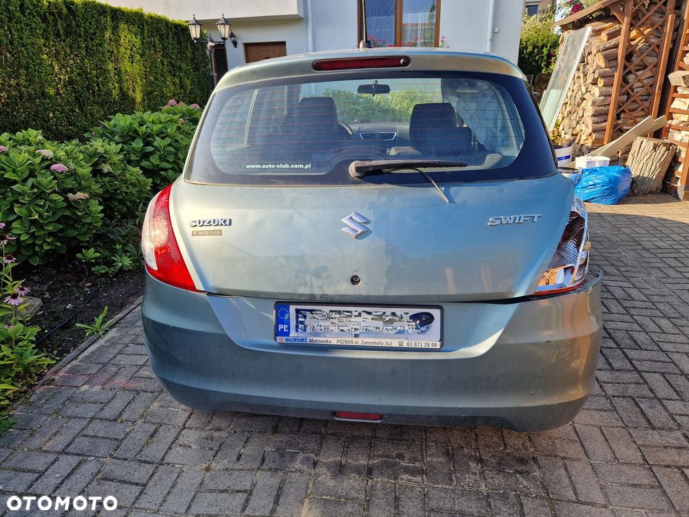 Suzuki Swift 1.2 Club - 8