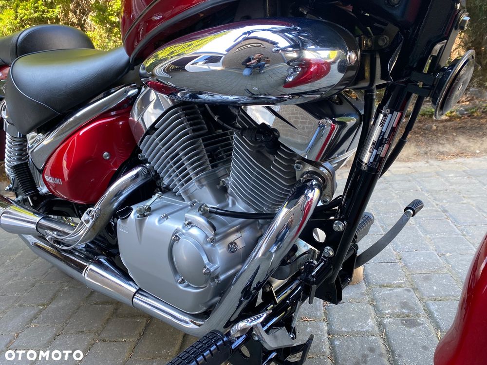 Suzuki Intruder - 15