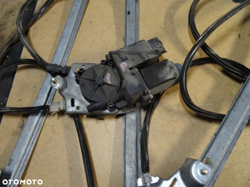 RENAULT ESPACE IV PODNOSNIK SZYBY PRAWY PRZEDNI 29 PIN MODUL 2 PIN 6 PIN - 4