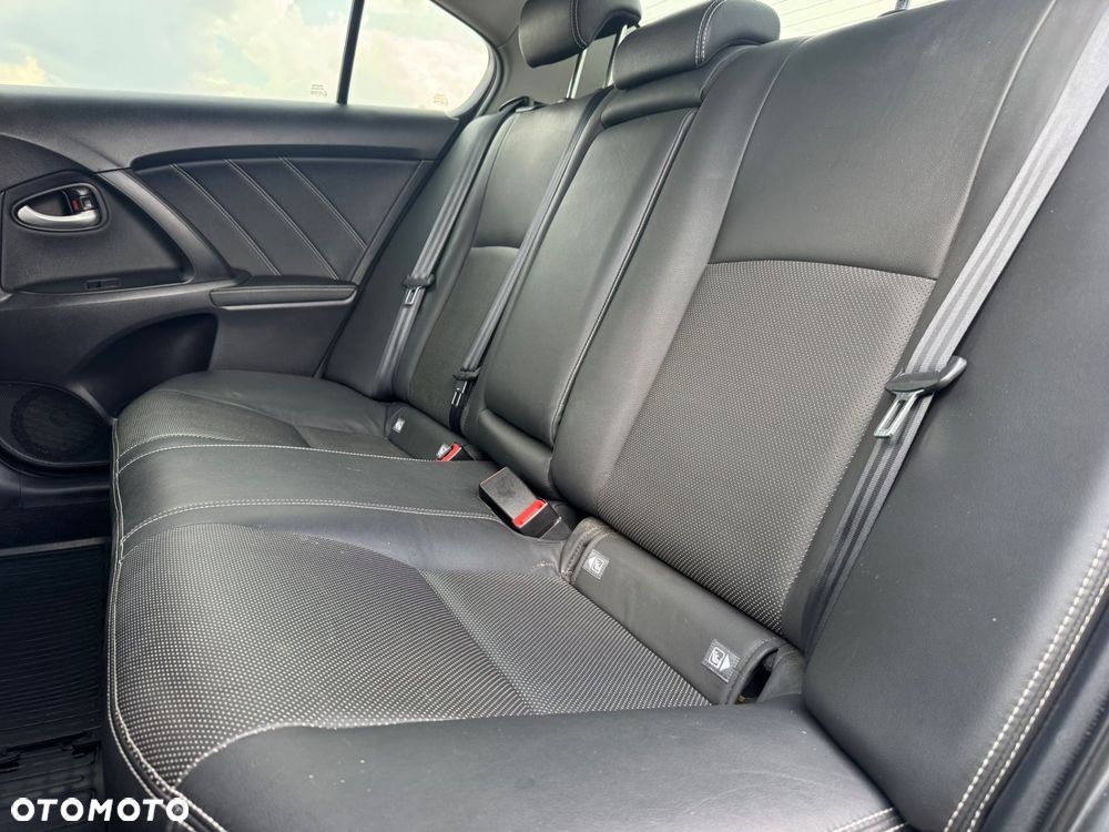 Toyota Avensis 1.8 Premium MS - 21