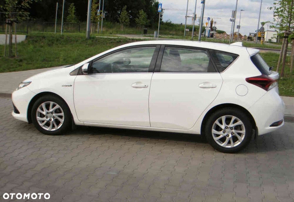 Toyota Auris Hybrid 135 Premium - 6