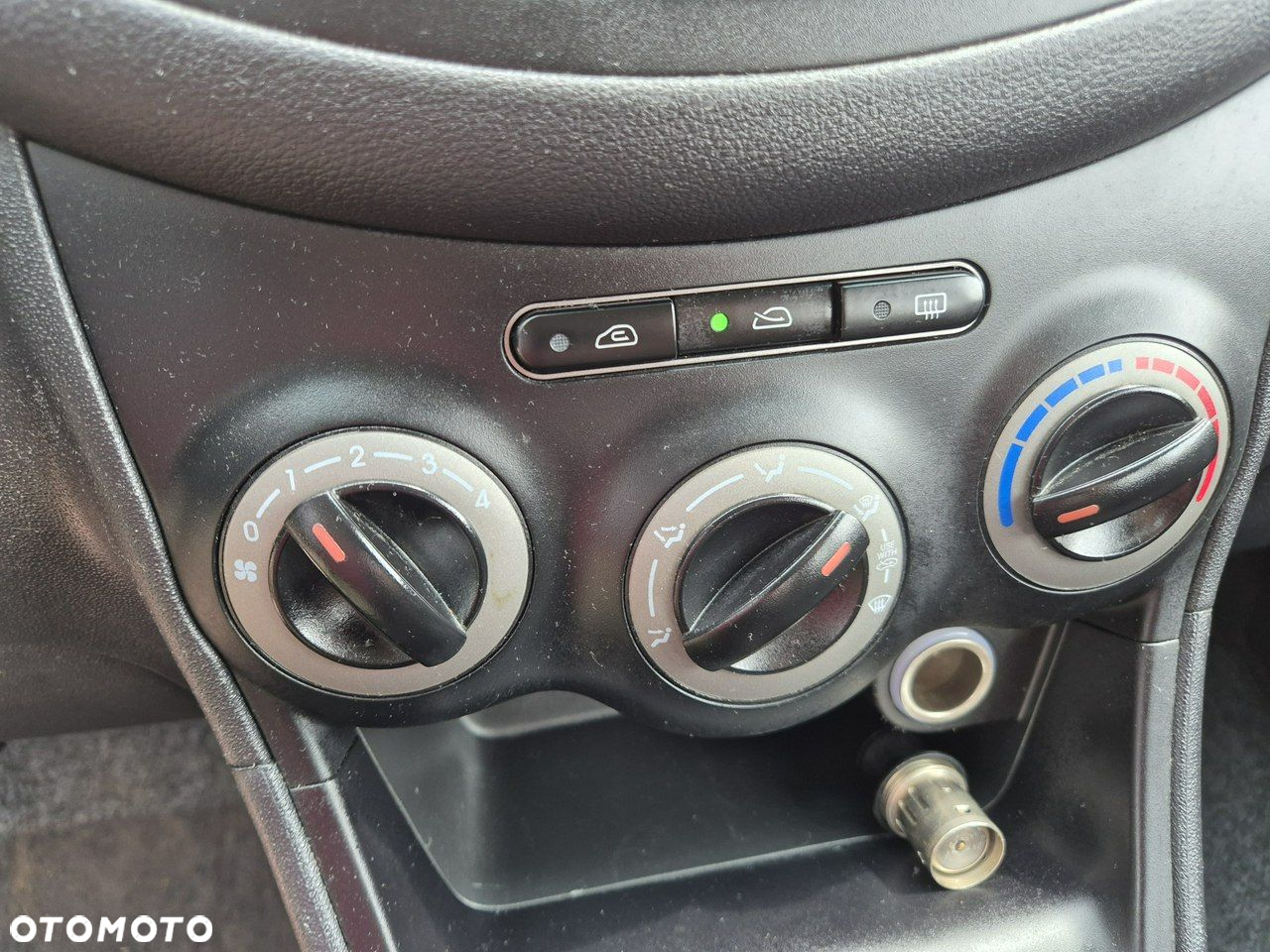 Hyundai i10 - 10