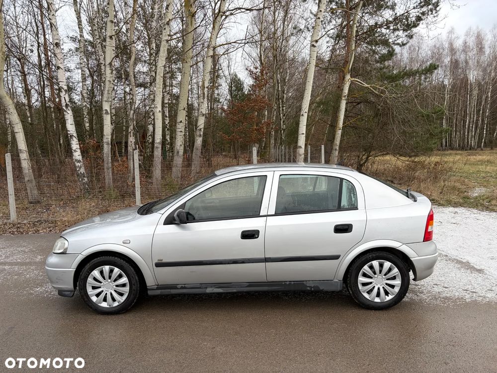 Ford Focus 1.6 Ambiente EU5 - 2