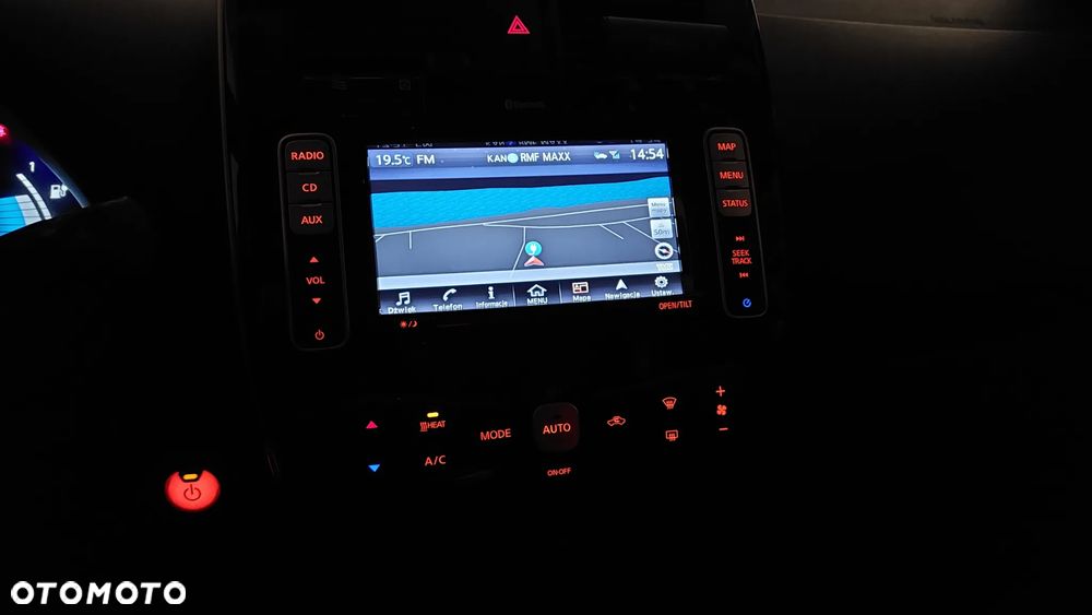 Nissan Leaf 24kWh Acenta - 11
