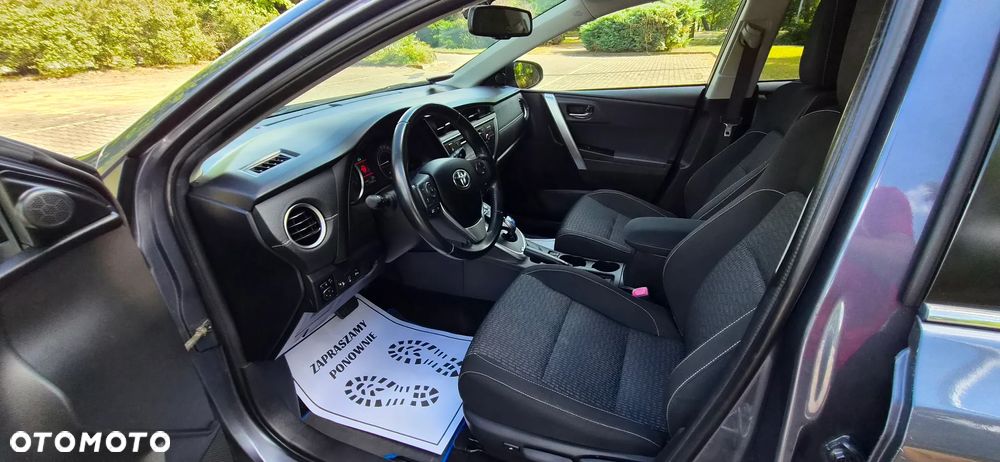 Toyota Auris 1.8 HSD Luna - 16