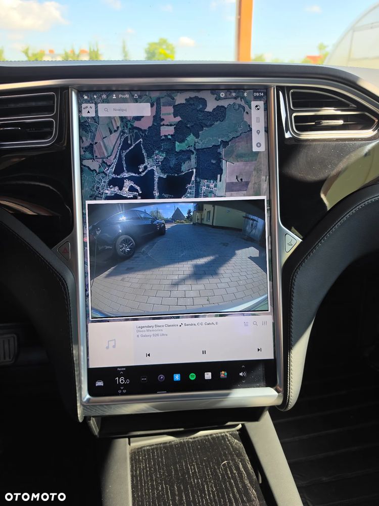 Tesla Model S - 16