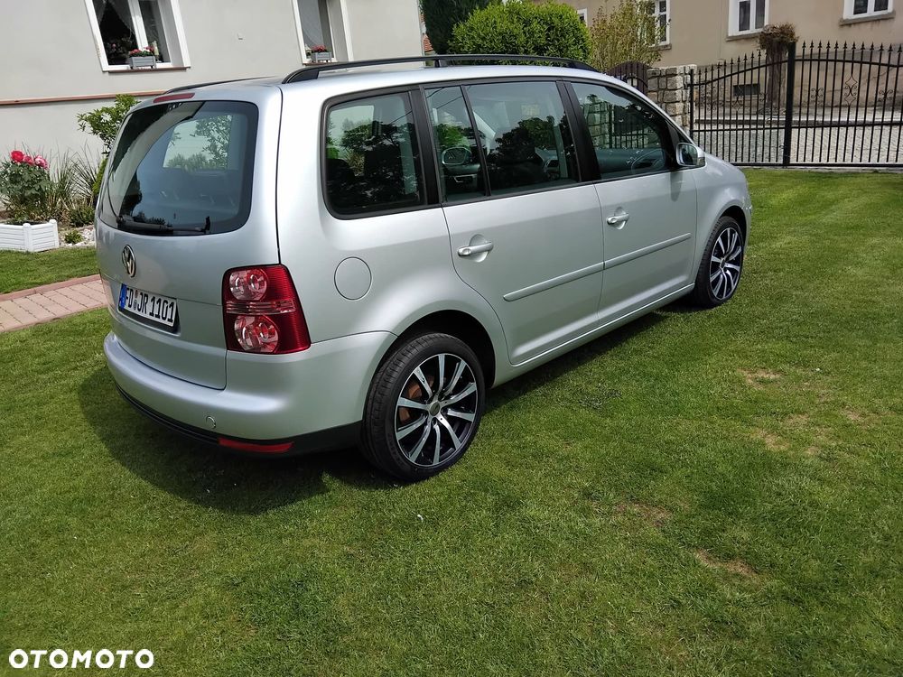 Volkswagen Touran 1.6 Freestyle - 4