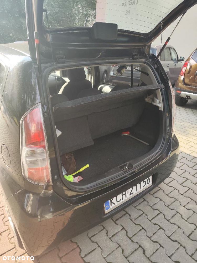 Daihatsu Sirion 1.3 - 6