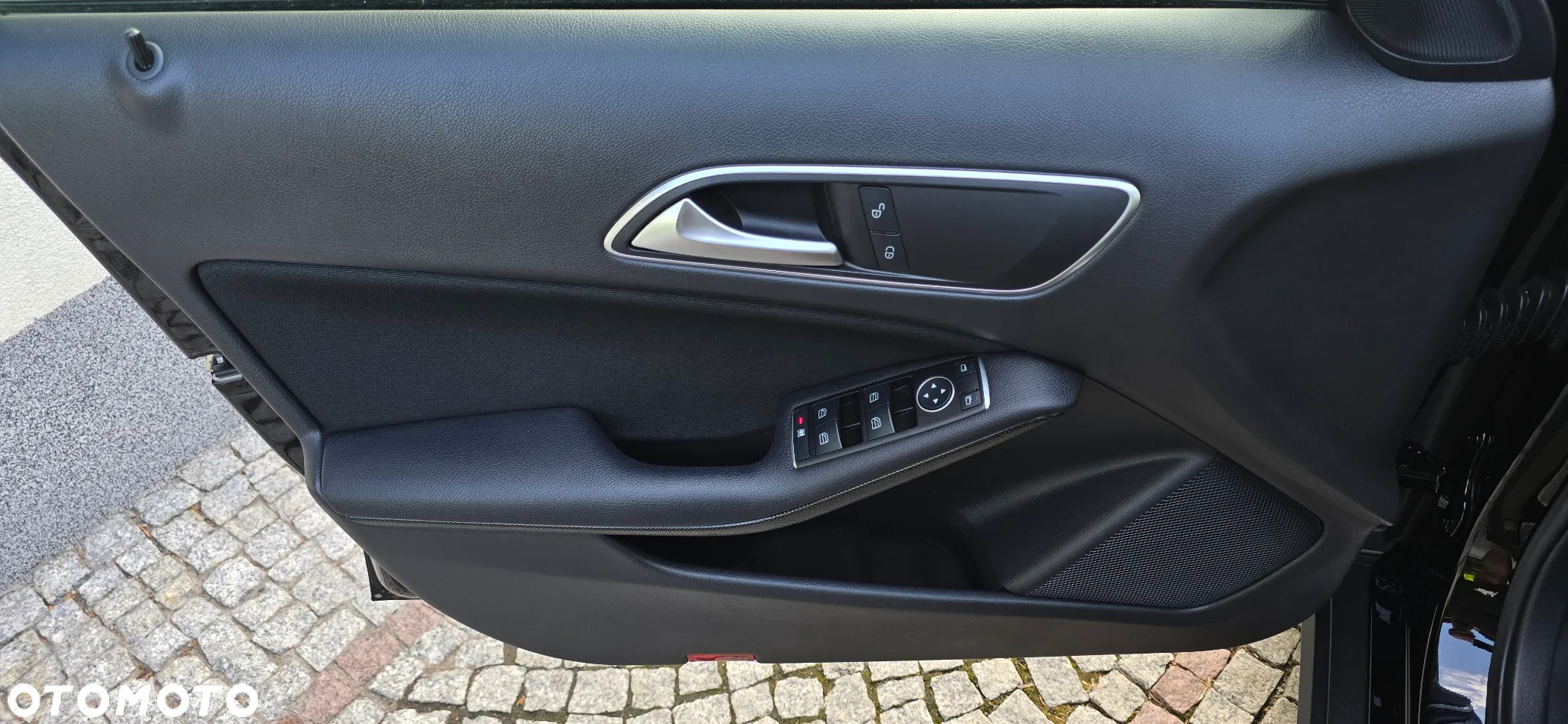 Mercedes-Benz GLA 180 - 10