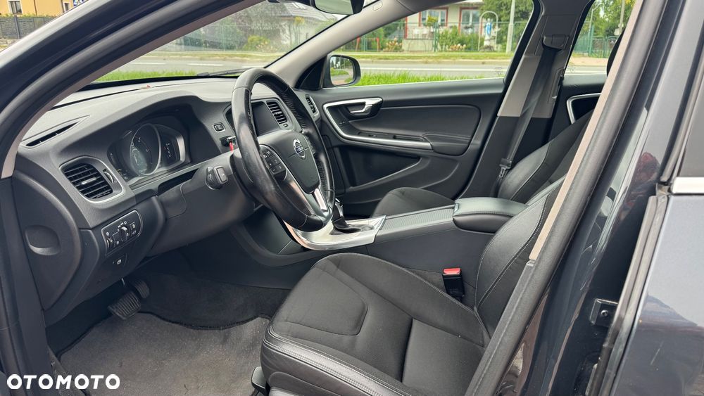 Volvo V60 - 11